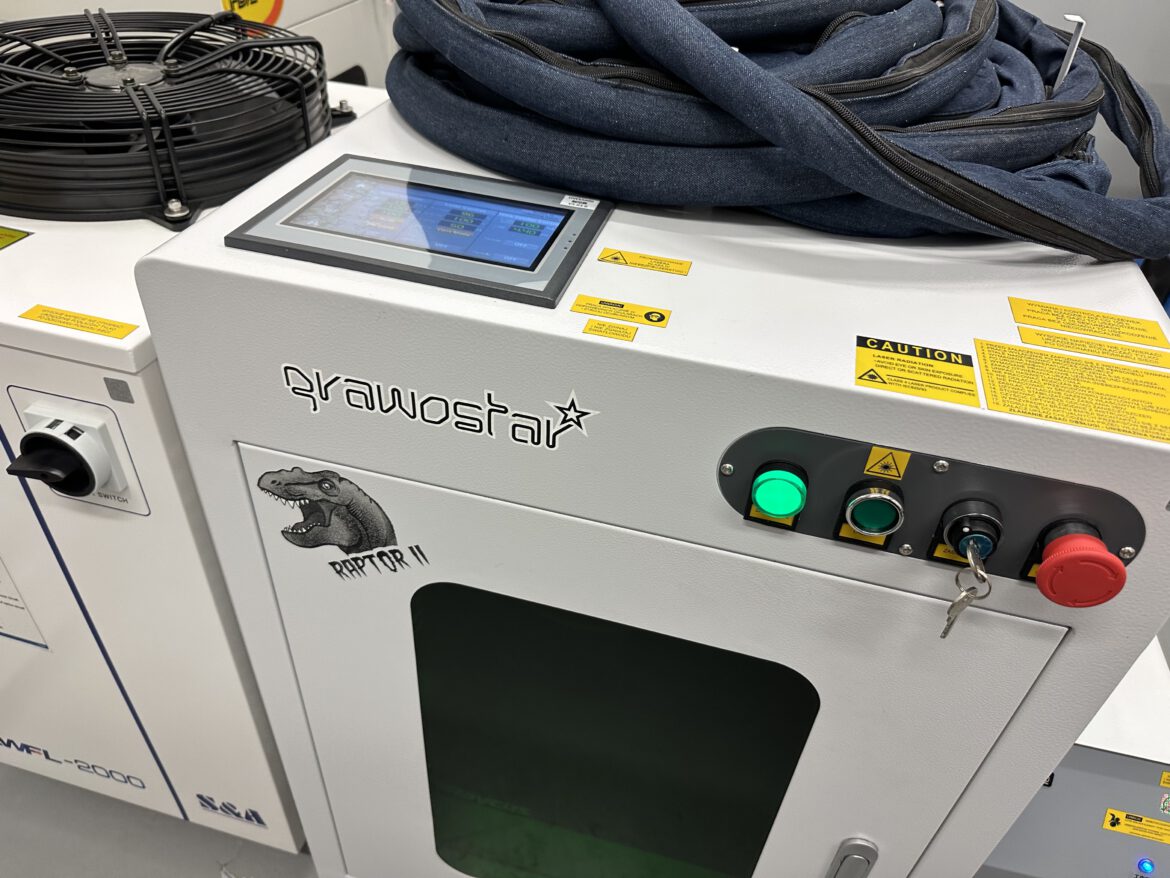 Laser Grawostar – wielofunkcyjne urządzenie, spawarka, przecinarka i czyszczenie – moc 2,5 kW Grawostar 2500 CL4 - najmocniejszy laser do czyszczenia